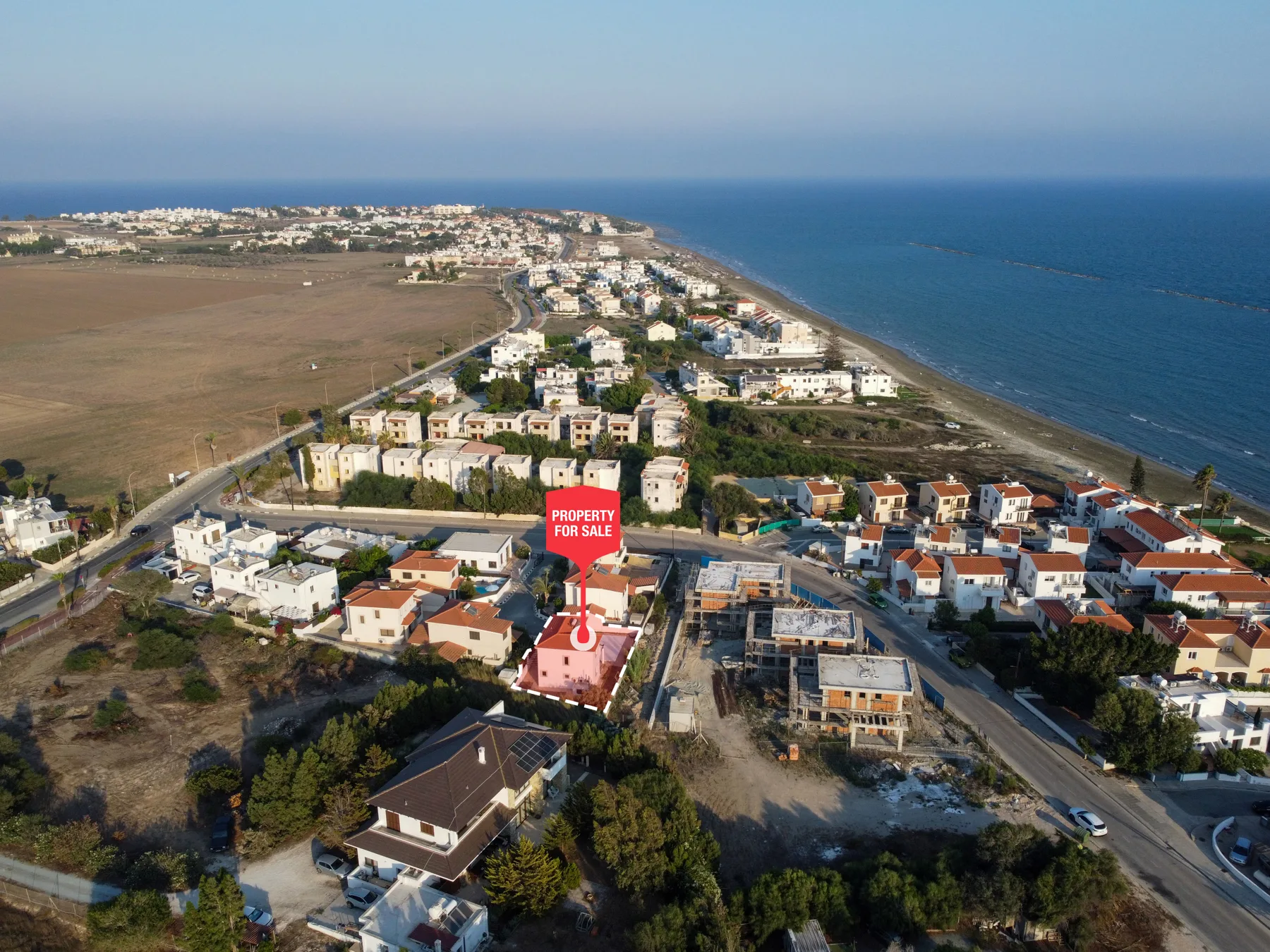 Μηχανικοί και επιστήμονες παρακολουθούν τα επίπεδα νερού σε φράγμα της Κύπρου